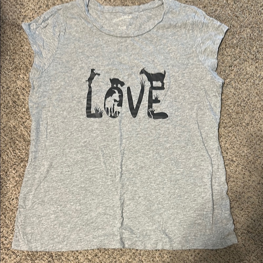 Universal Thread Gray Love Graphic Tee